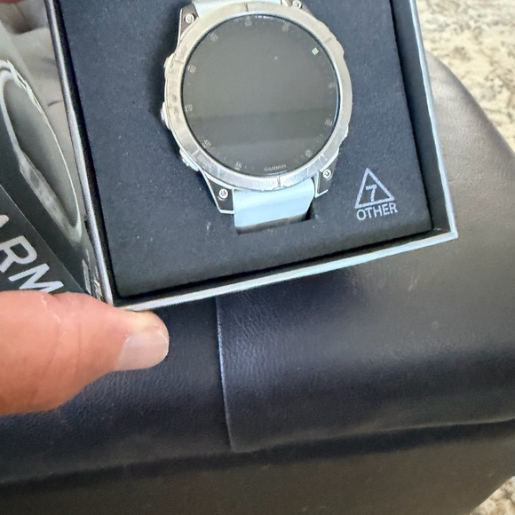 Garmin Epix Gen 2 Watch - Picture 2 of 2